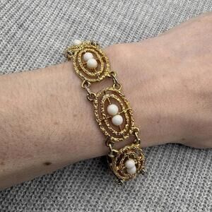 Vintage Sarah Coventry Gold Tone Faux Pearl Oval Link Bracelet Signed